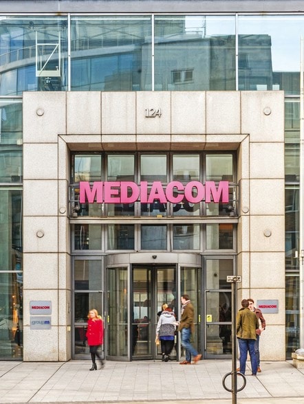 124 Theobalds Rd, London for lease - Building Photo - Image 2 of 4