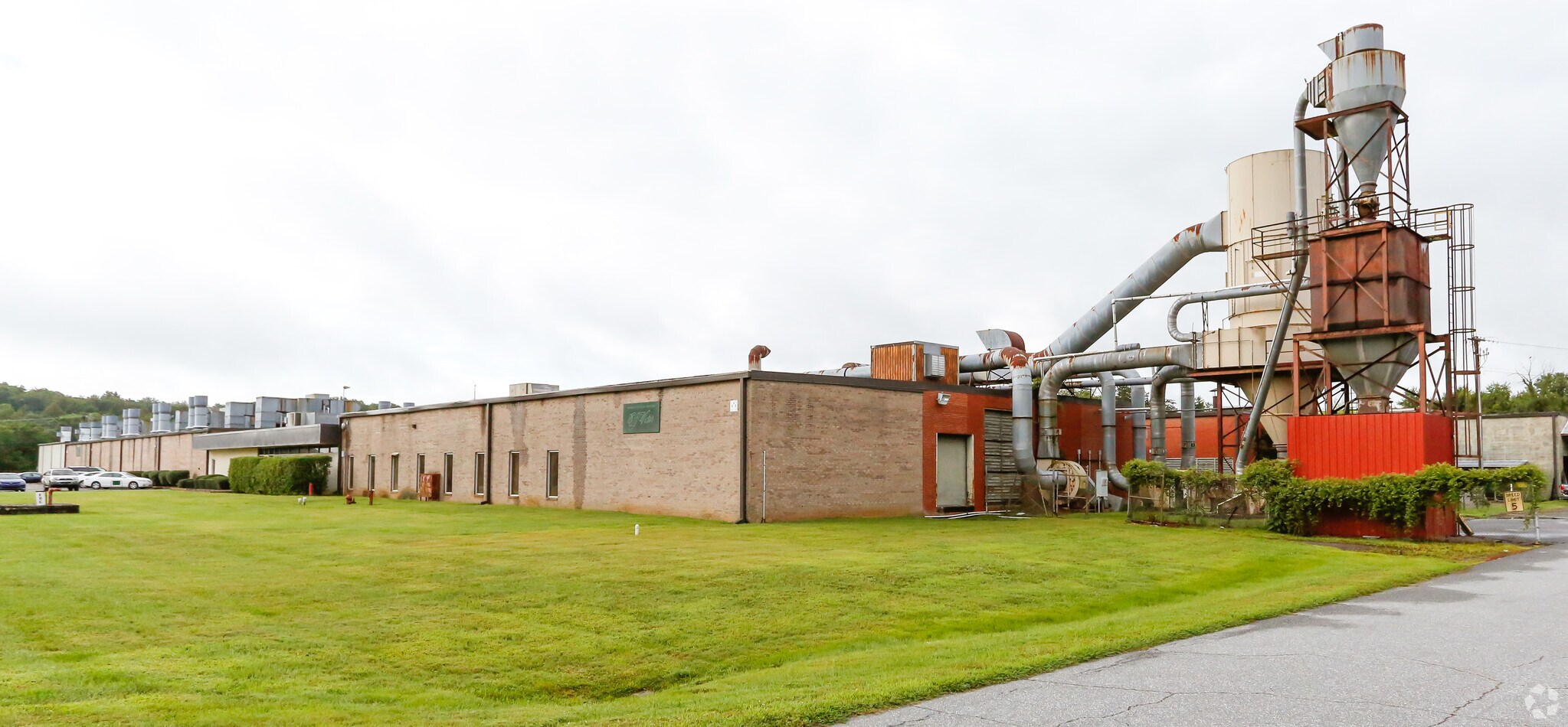 110 Wamsutta Mill, Morganton, NC for sale Primary Photo- Image 1 of 3