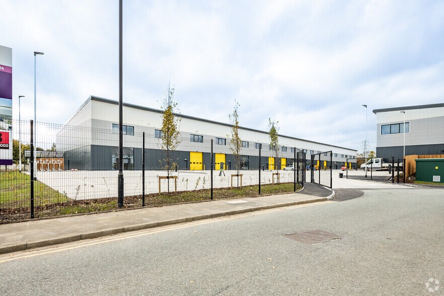 Trafford Gate, Manchester for lease - Primary Photo - Image 1 of 3