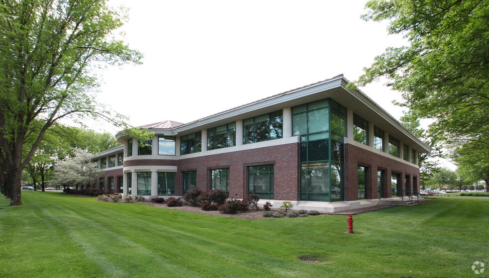 115 Glastonbury Blvd, Glastonbury, CT for lease - Building Photo - Image 3 of 11