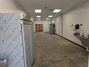 4060-4086 Covington Hwy, Decatur, GA for lease Interior Photo- Image 1 of 13