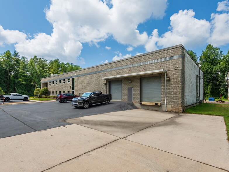 50 Fisk Dr, Arden, NC à vendre - Photo du bâtiment - Image 2 de 19