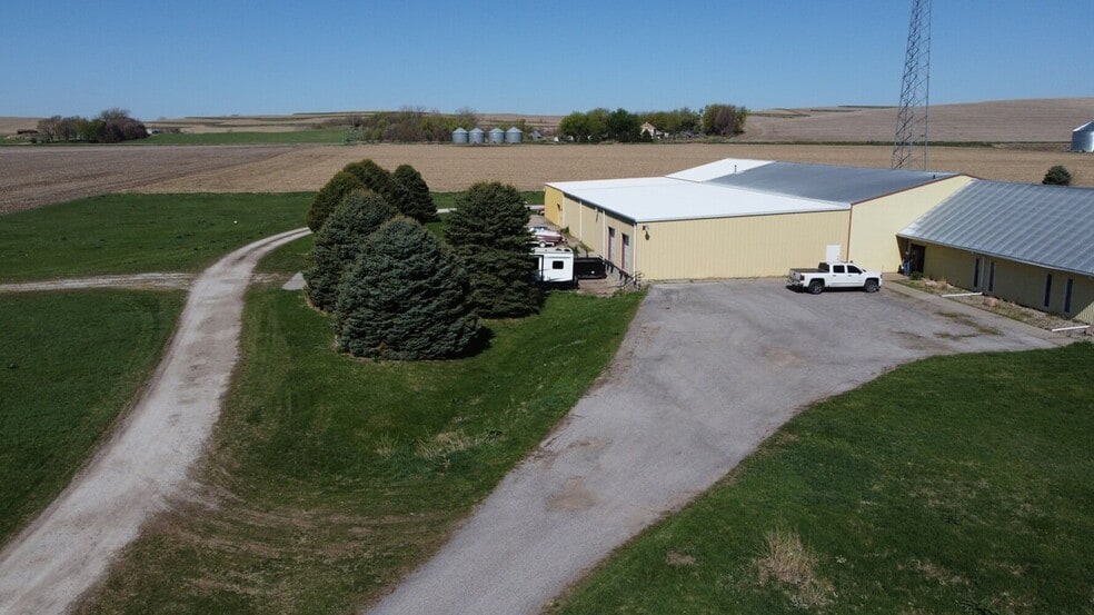 650 Highway 75, Tekamah, NE for lease - Building Photo - Image 2 of 12