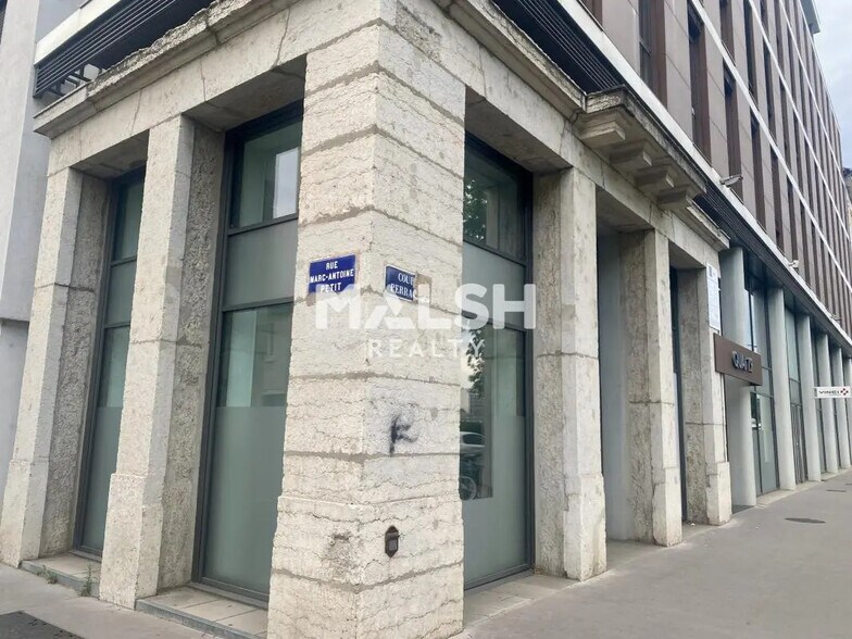 Bureau dans Lyon à louer - Photo du bâtiment - Image 2 de 8