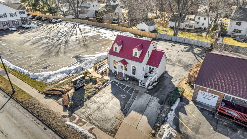 7362 Center St, Mentor, OH à vendre - Photo du bâtiment - Image 2 de 16