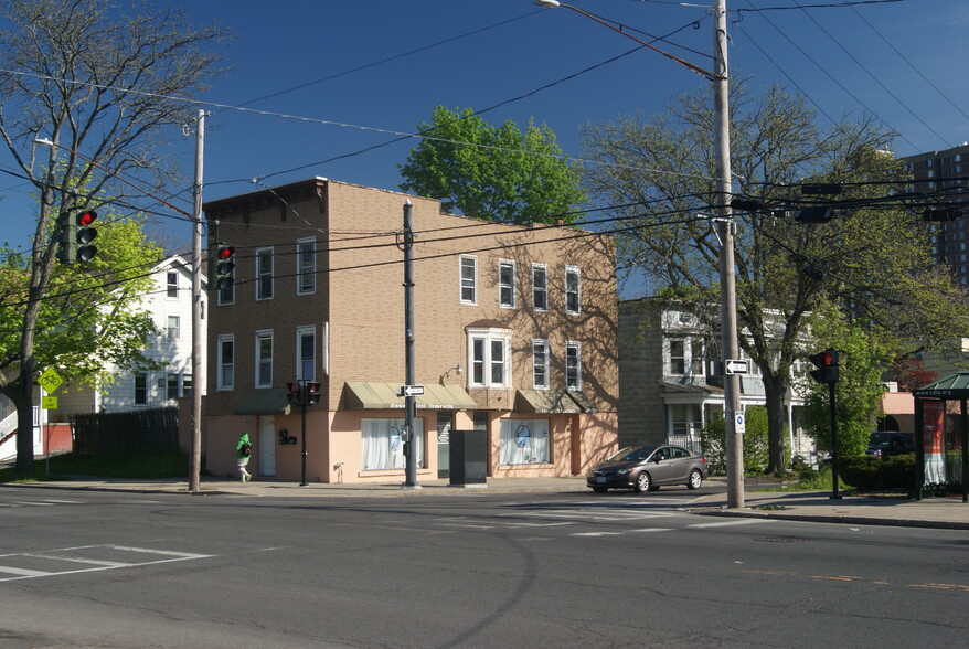 555 Washington Ave, Albany, NY à vendre - Photo du bâtiment - Image 1 de 1