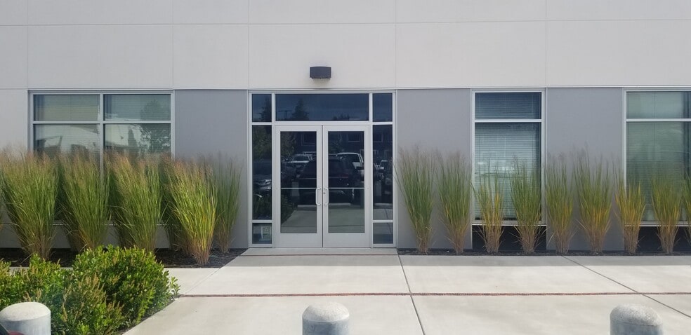 9177 Ridgetop Blvd NW, Silverdale, WA for lease - Building Photo - Image 2 of 3