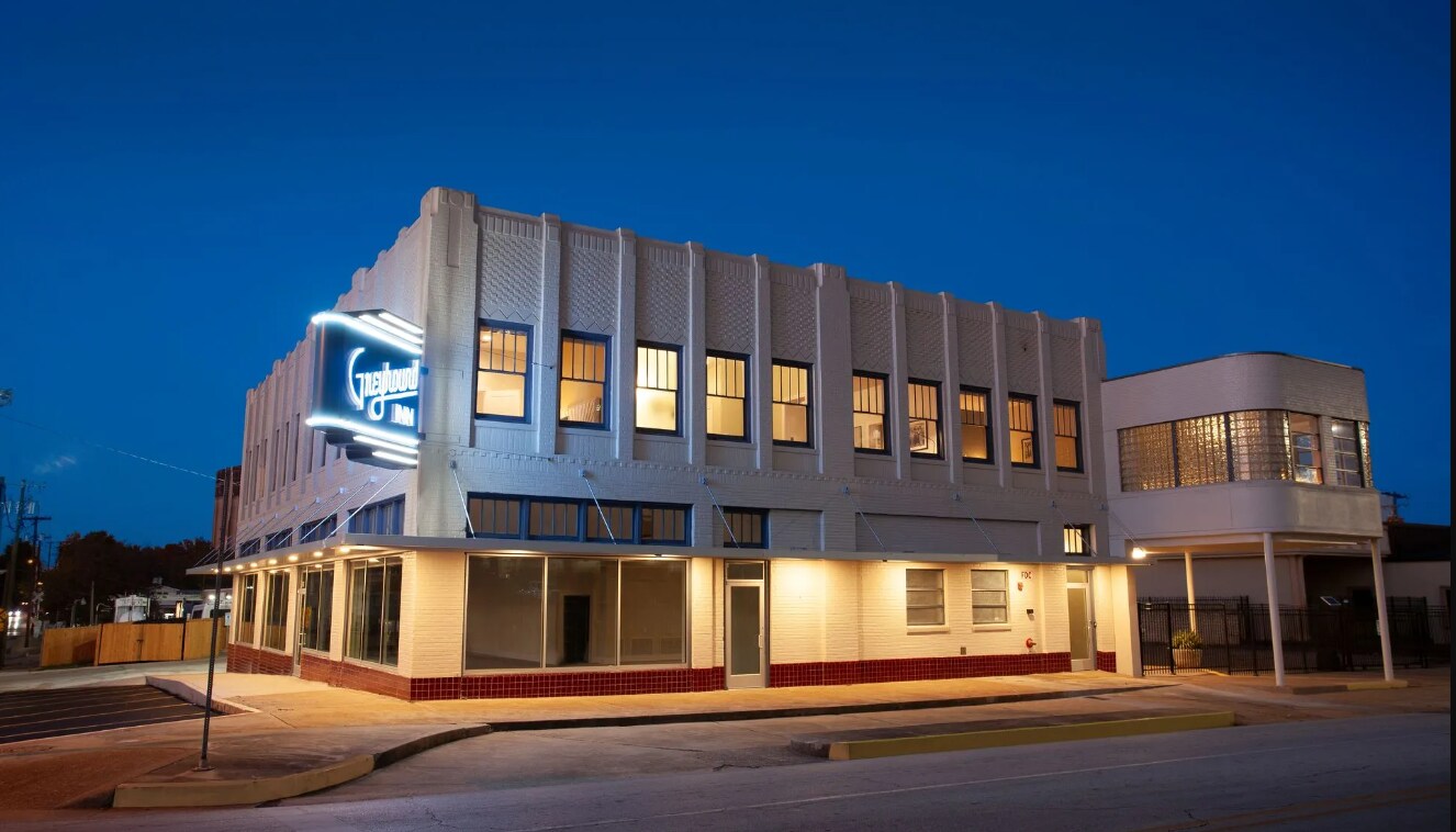 311 N Bois D Arc Ave, Tyler, TX à louer Photo du bâtiment- Image 1 de 15