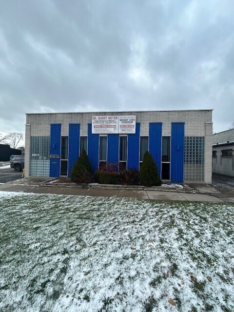 23411 Ryan Rd, Warren, MI à vendre Photo du bâtiment- Image 1 de 9