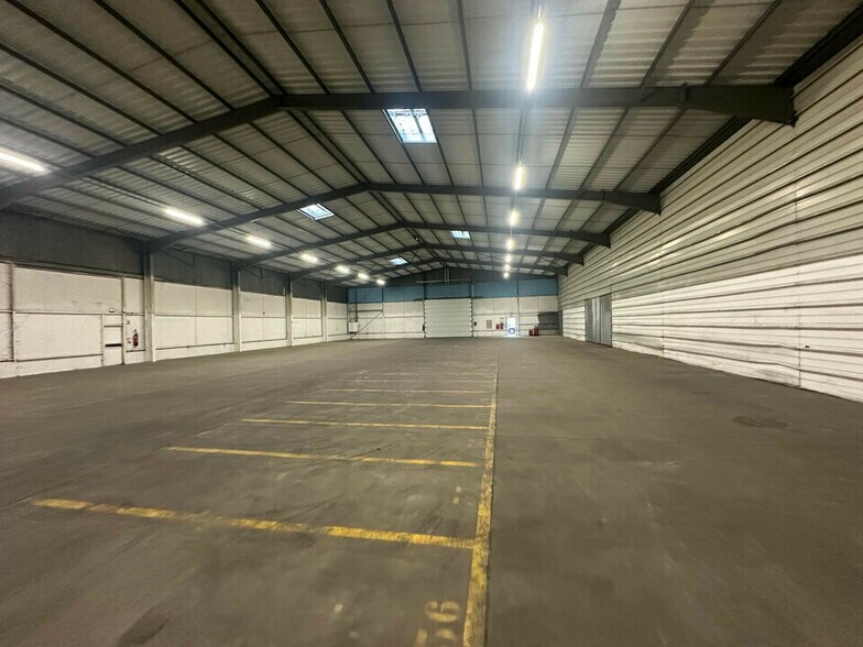 Industrial in Strasbourg for lease - Interior Photo - Image 3 of 4