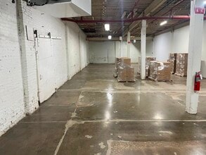 348 N Ashland Ave, Chicago, IL for lease Interior Photo- Image 2 of 3