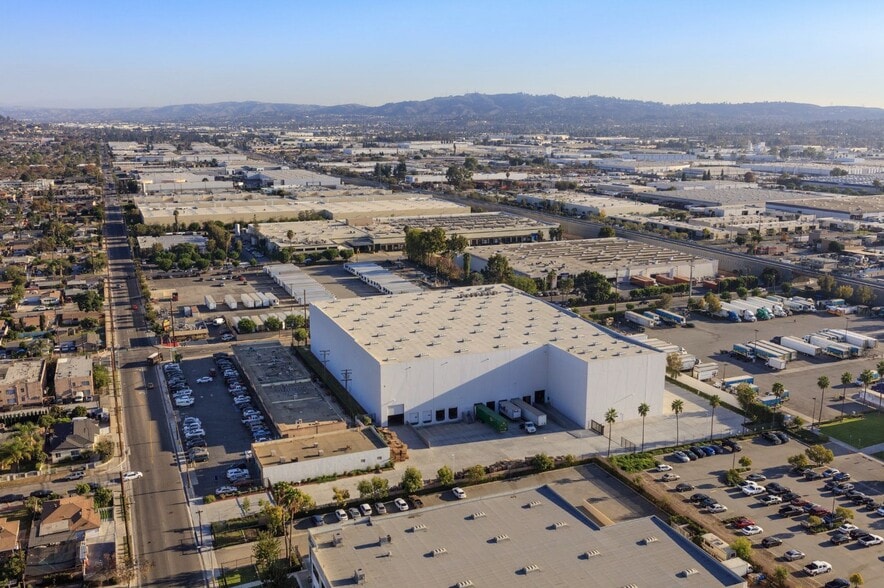 221 N Orange Ave, City of Industry, CA for lease - Building Photo - Image 3 of 4