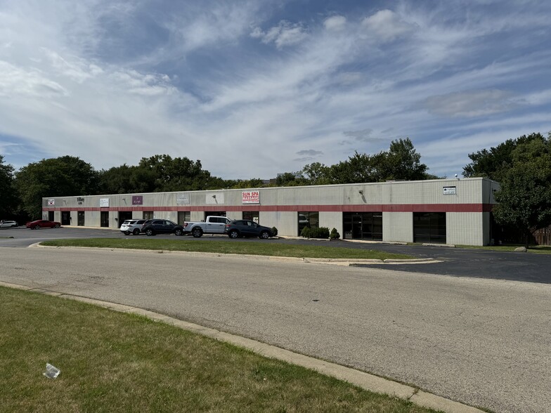 250-278 Phelps Ave, Rockford, IL for lease - Building Photo - Image 2 of 6