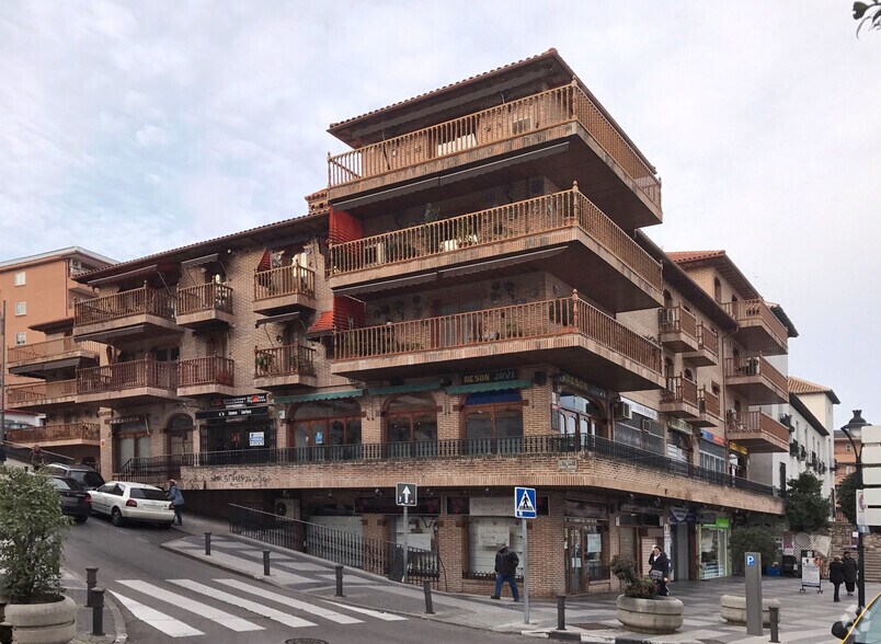 Immeuble residentiel dans Arganda del Rey, Madrid à vendre - Photo du bâtiment - Image 2 de 2