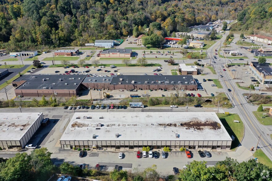3251-3253 Old Frankstown Rd, Pittsburgh, PA à louer - Aérien - Image 3 de 4