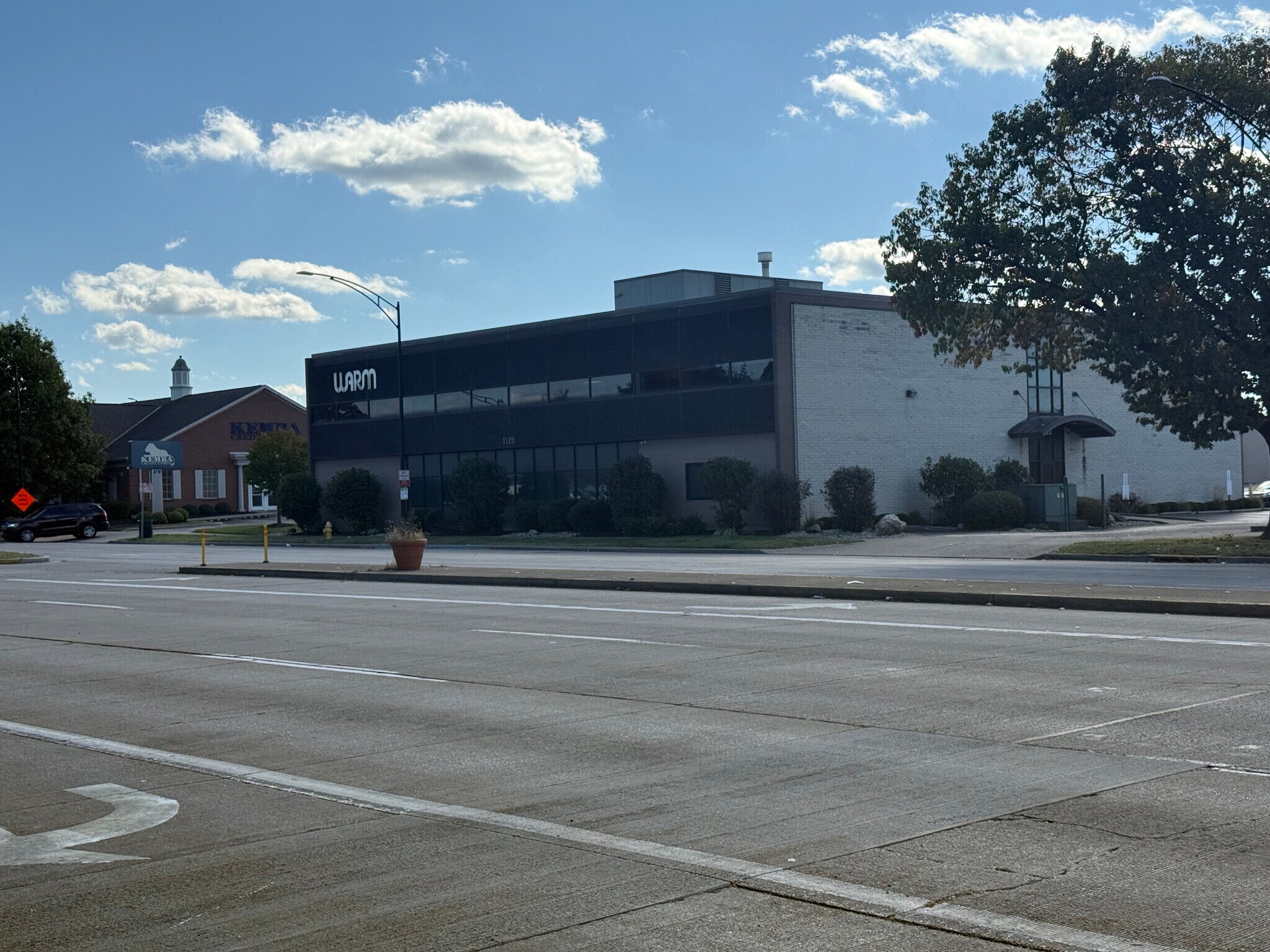 1125 W 8th St, Cincinnati, OH for lease Primary Photo- Image 1 of 8