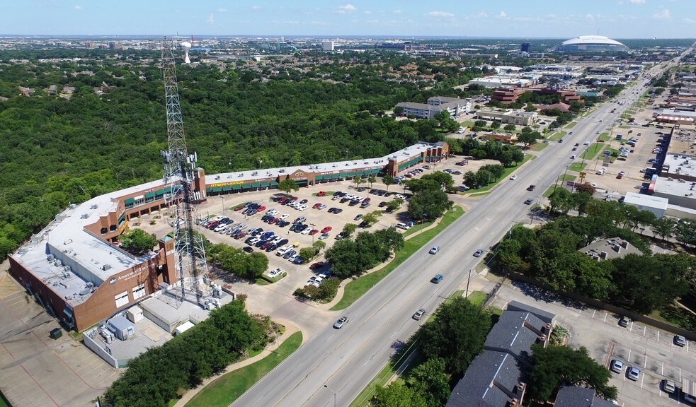 2301 N Collins St, Arlington, TX for lease - Building Photo - Image 2 of 13