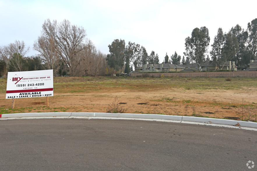 Pollasky Ave, Clovis, CA à vendre - Photo principale - Image 1 de 1