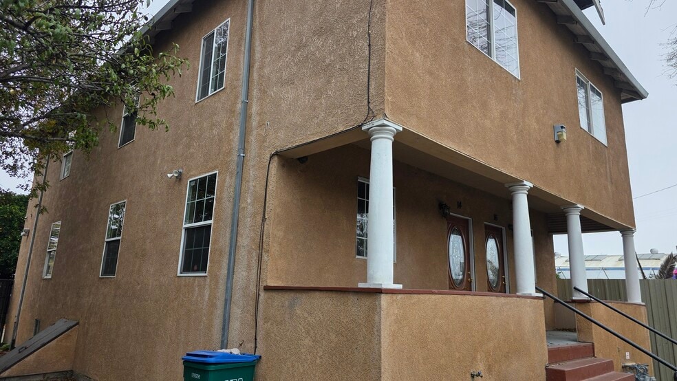 14 S Union St, Stockton, CA à vendre - Photo du bâtiment - Image 2 de 24