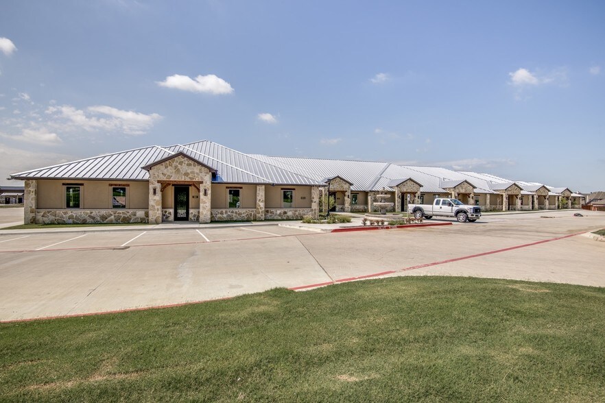 255 W Lebanon, Frisco, TX à vendre - Photo du bâtiment - Image 2 de 9
