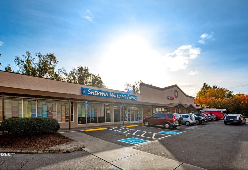 5512-5544 E Burnside St, Portland, OR for lease - Building Photo - Image 3 of 4