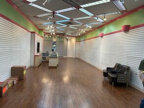 1299 Galleria, Riverside, CA for lease Interior Photo- Image 2 of 5