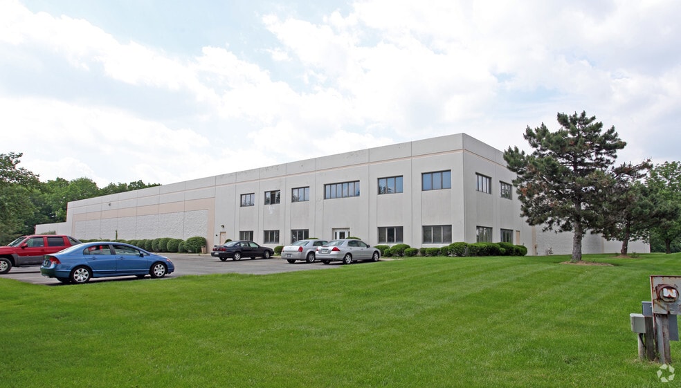 875 Center Dr, Vandalia, OH for sale - Primary Photo - Image 1 of 2