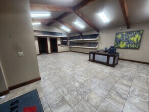 1302 SW Lee Blvd, Lawton, OK à louer Photo du bâtiment- Image 2 de 19