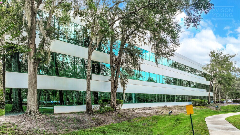2250 Lucien Way, Maitland, FL à louer - Photo du bâtiment - Image 3 de 12