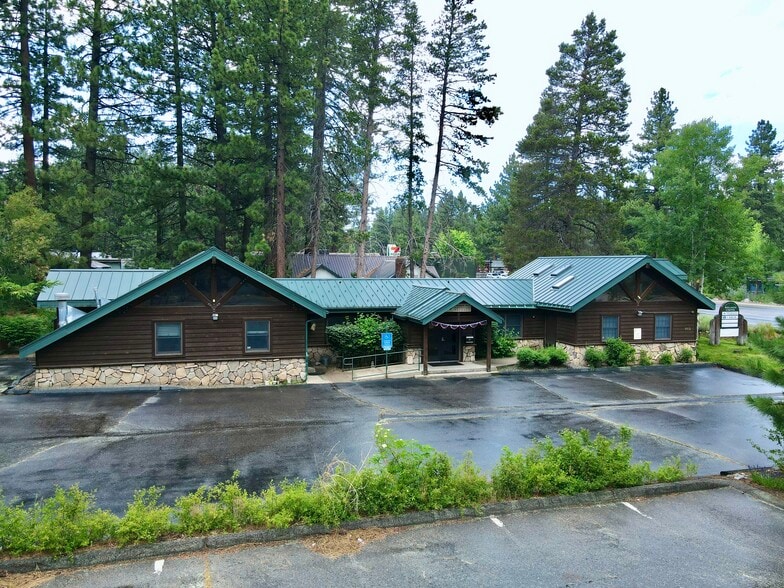 812 Emerald Bay Rd, South Lake Tahoe, CA à vendre - Photo du bâtiment - Image 3 de 9