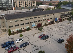 712 Riverfront Dr, Sheboygan, WI à louer Photo du bâtiment- Image 1 de 12