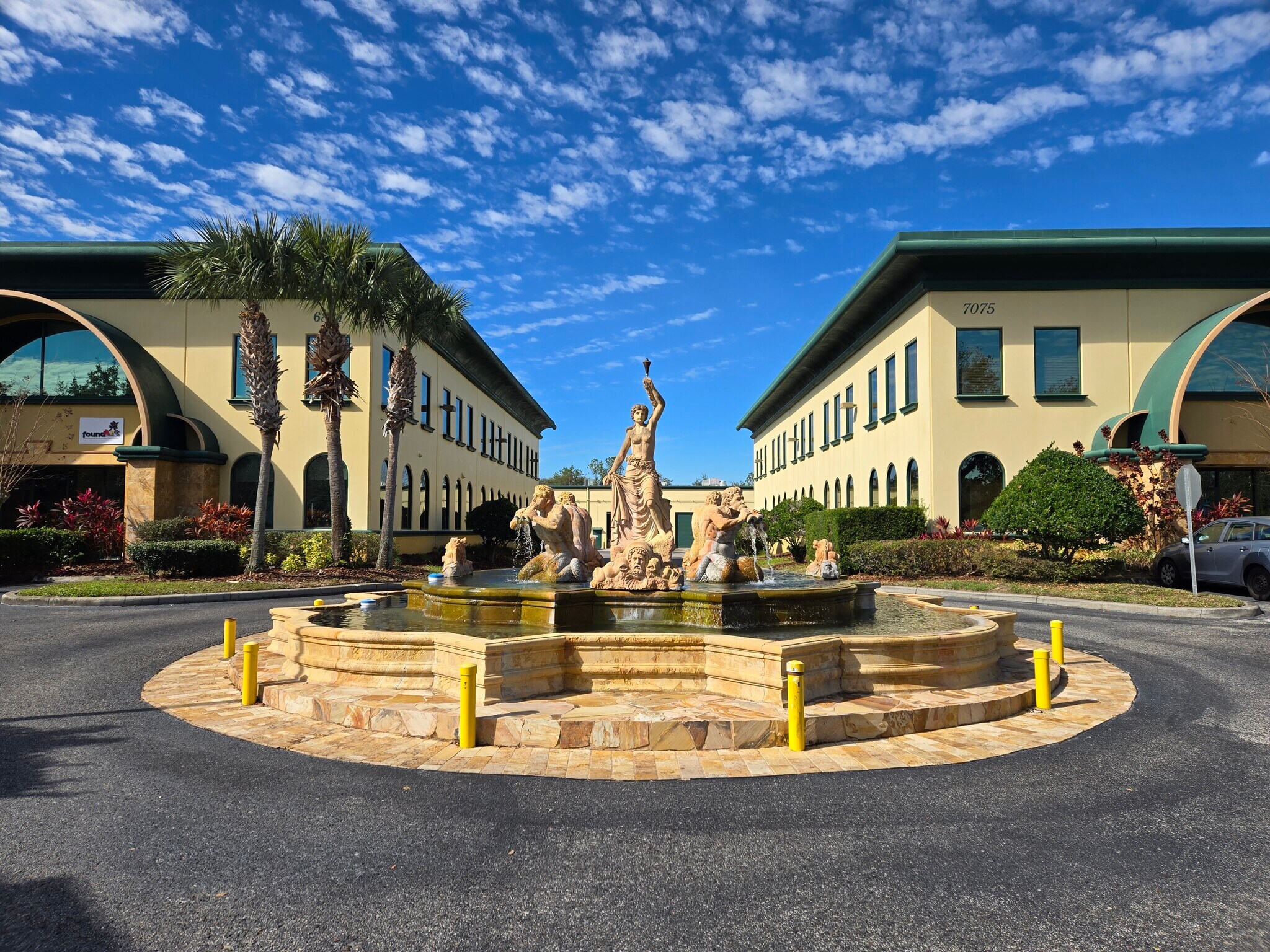 6881 Kingspointe Pky, Orlando, FL à louer Photo du bâtiment- Image 1 de 19