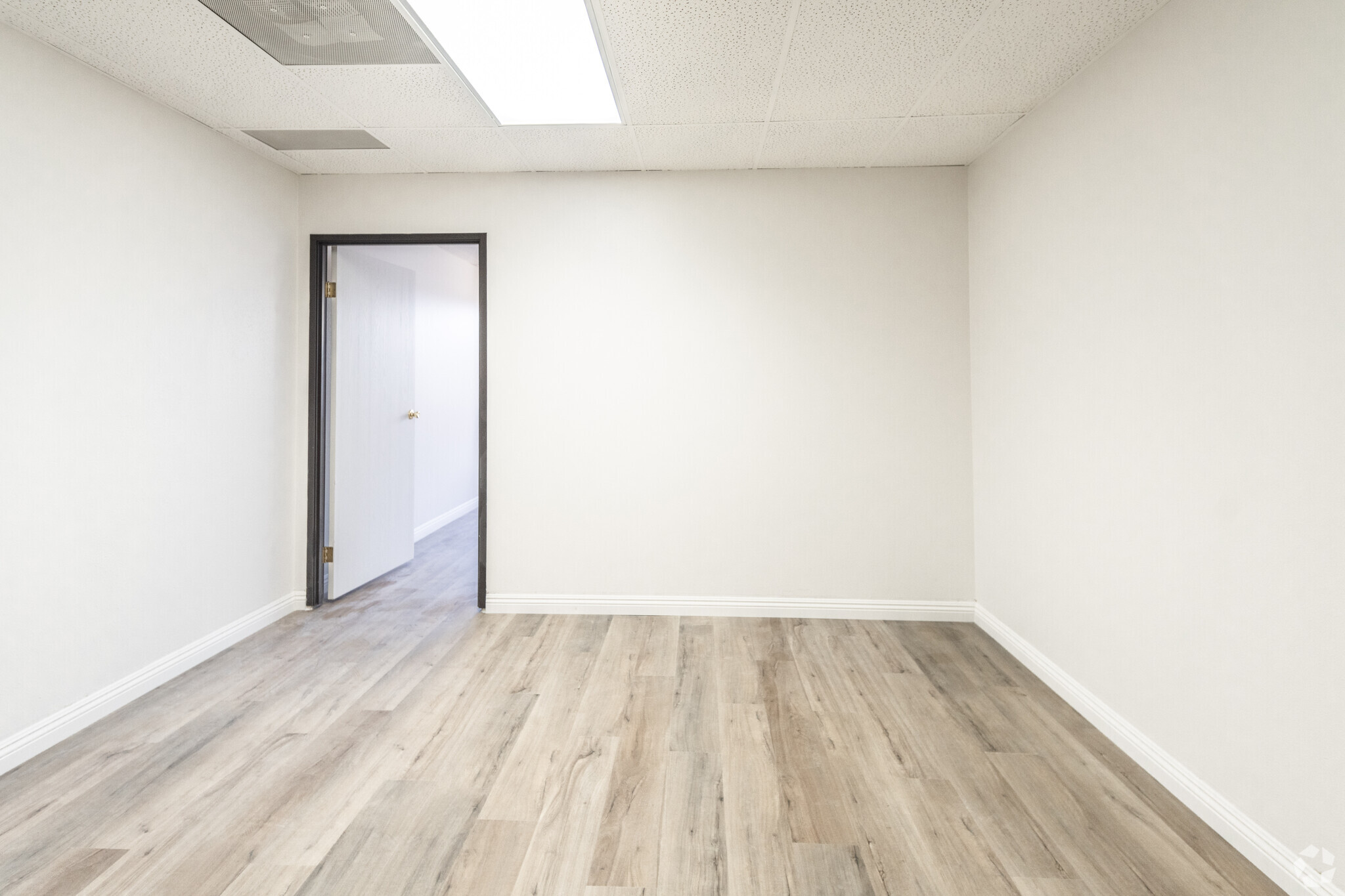 3820 Del Amo Blvd, Torrance, CA for lease Interior Photo- Image 1 of 4