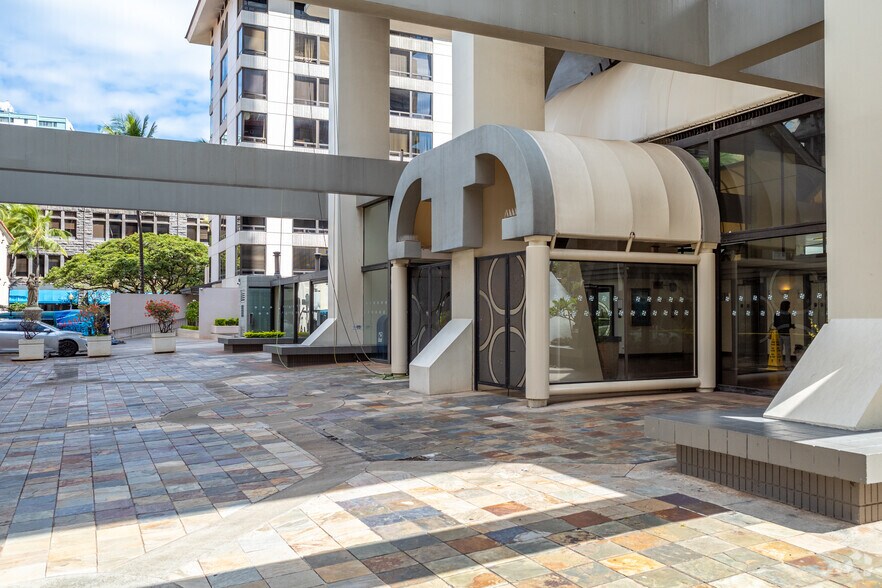 1188 Bishop St, Honolulu, HI à vendre - Photo du bâtiment - Image 3 de 18