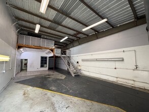 6945 Sonny Dale Dr, Melbourne, FL for lease Interior Photo- Image 1 of 6