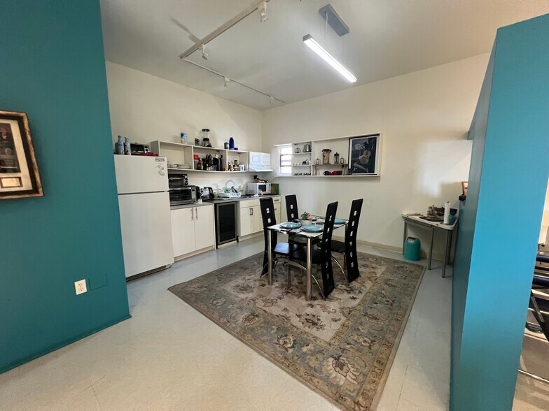 805 S Shamrock Ave, Monrovia, CA à vendre - Photo intérieure - Image 3 de 5