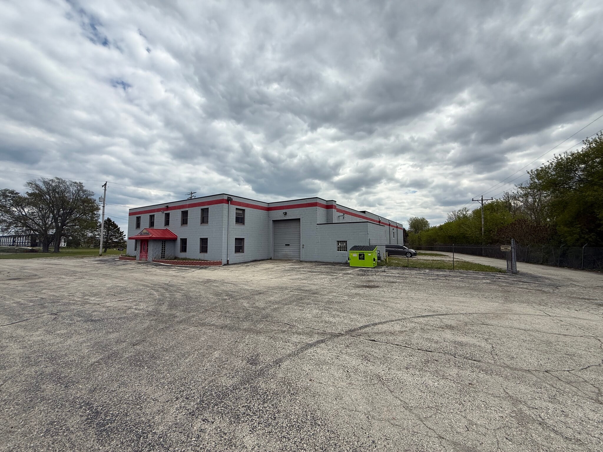 3925 E American Ave, Oak Creek, WI for lease Building Photo- Image 1 of 10