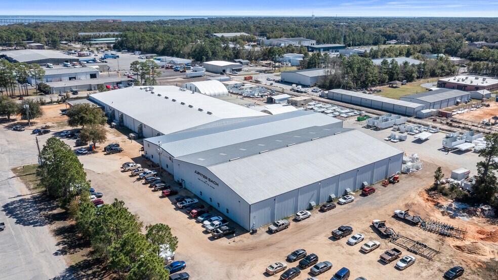 3301 Bill Metzger Ln, Pensacola, FL à vendre - Photo du bâtiment - Image 3 de 3