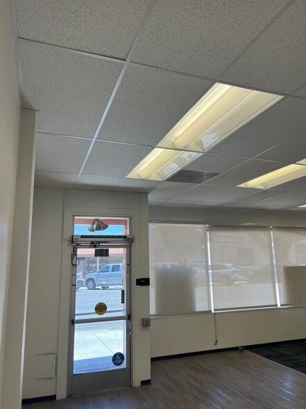 118 S 3rd St, King City, CA for lease - Interior Photo - Image 3 of 12