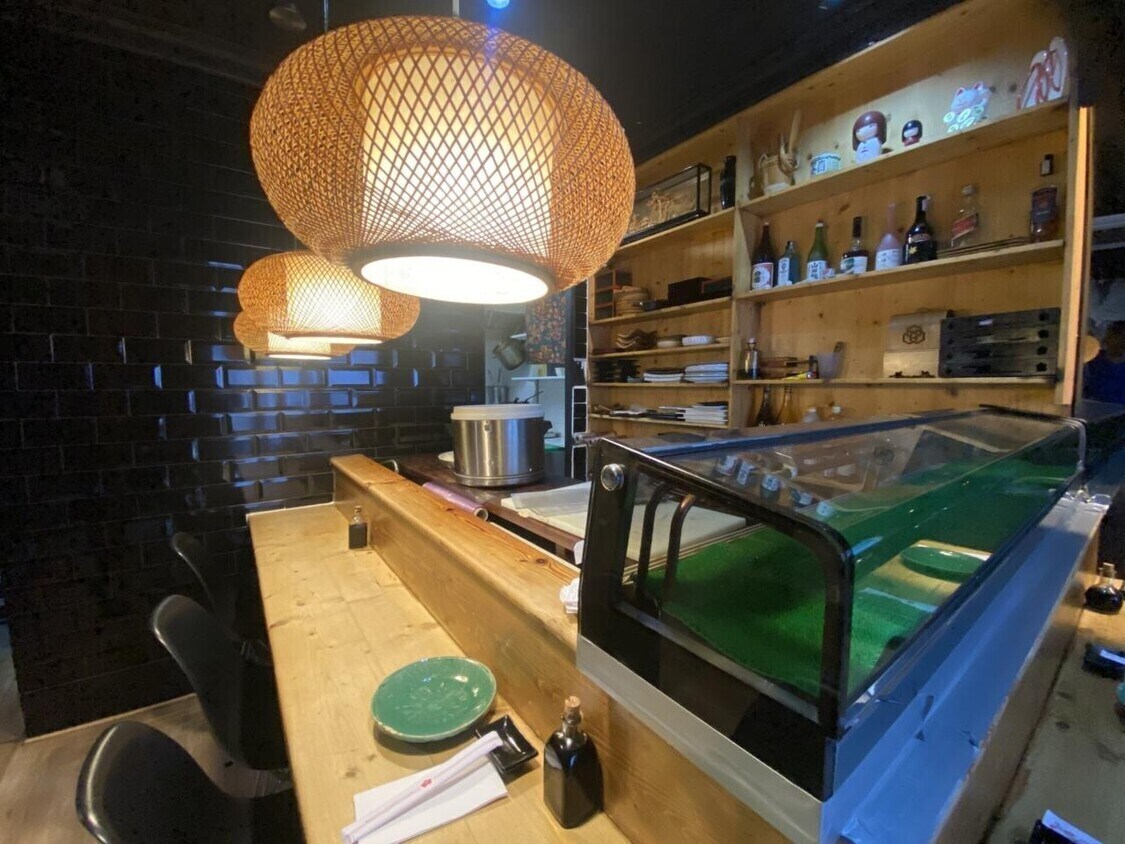 Retail in Barcelona, Barcelona for sale Building Photo- Image 1 of 2