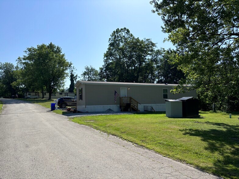 1 Clearfield Dr, Penn, PA à louer - Photo du bâtiment - Image 2 de 10