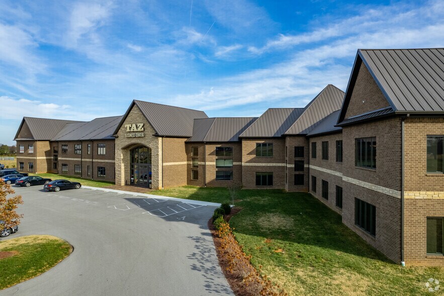 6318 Taz Ct, Bowling Green, KY à louer - Photo du bâtiment - Image 1 de 18