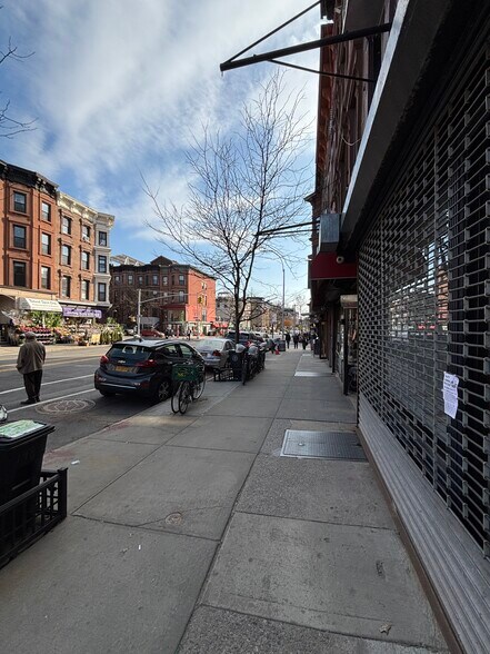 148 7th Ave, Brooklyn, NY à louer - Photo du bâtiment - Image 3 de 3