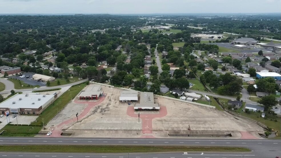 8200 S US-71 Hwy, Fort Smith, AR for sale - Primary Photo - Image 1 of 24