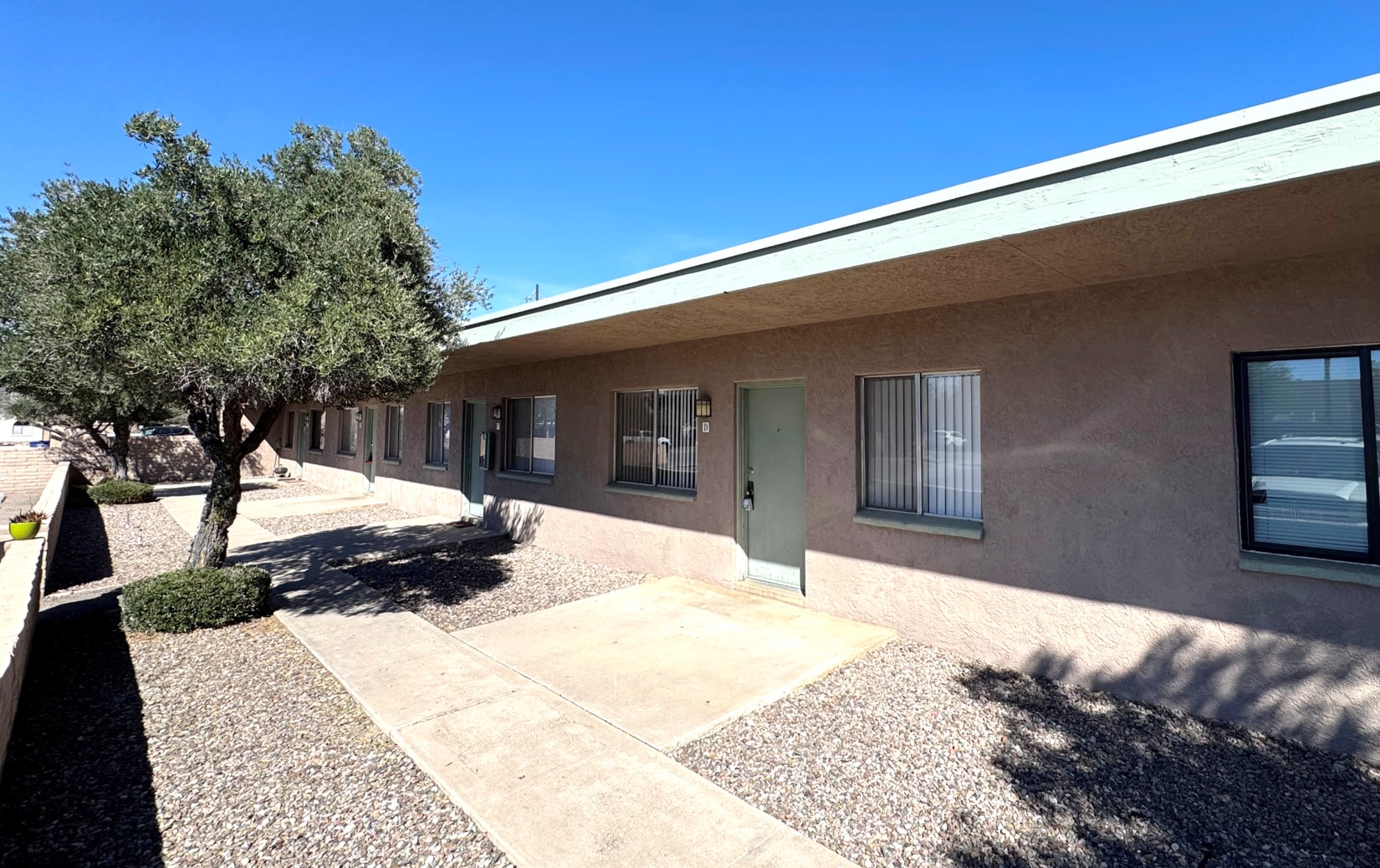 1518 E Hedrick Dr, Tucson, AZ for sale Primary Photo- Image 1 of 21