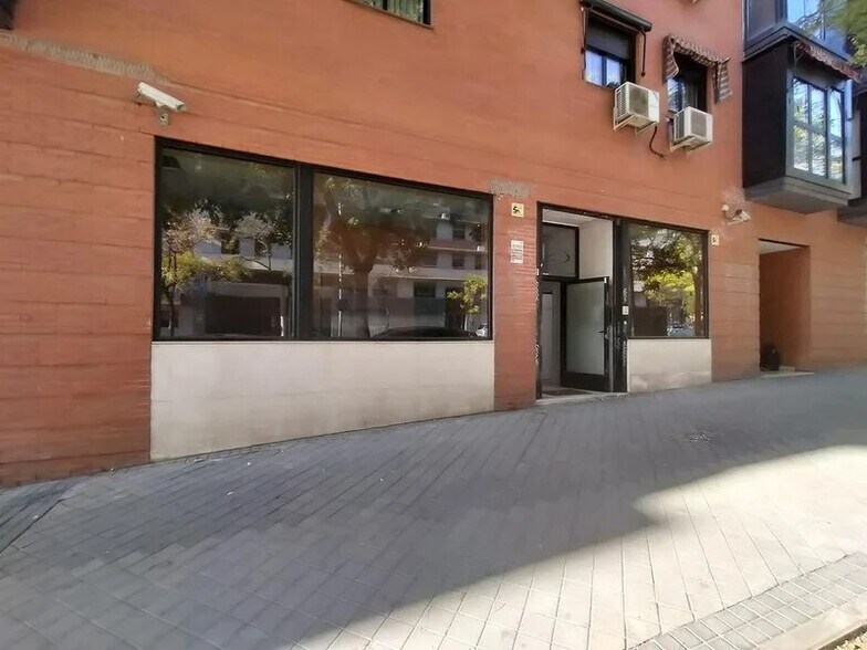 Multifamily in Madrid, Madrid for sale - Building Photo - Image 2 of 2