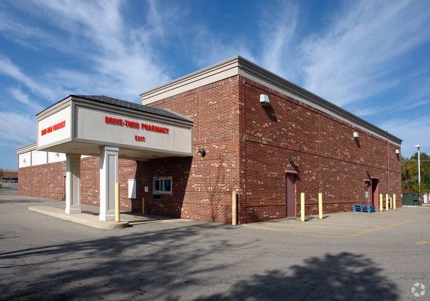 10501 Highland Rd, White Lake, MI for lease - Building Photo - Image 2 of 3