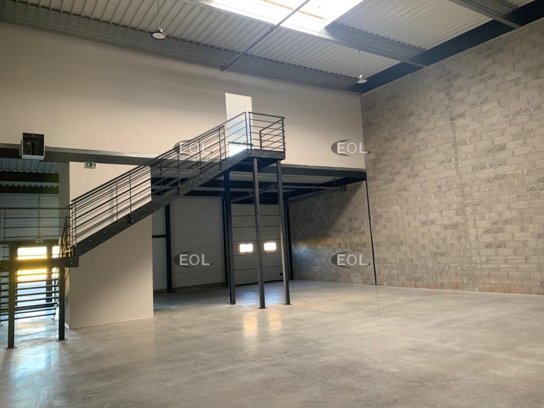 Flex in Brignoles for lease Interior Photo- Image 1 of 6