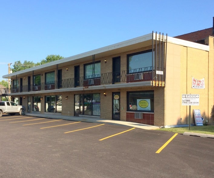 1032 S La Grange Rd, La Grange, IL à louer - Photo du bâtiment - Image 3 de 8