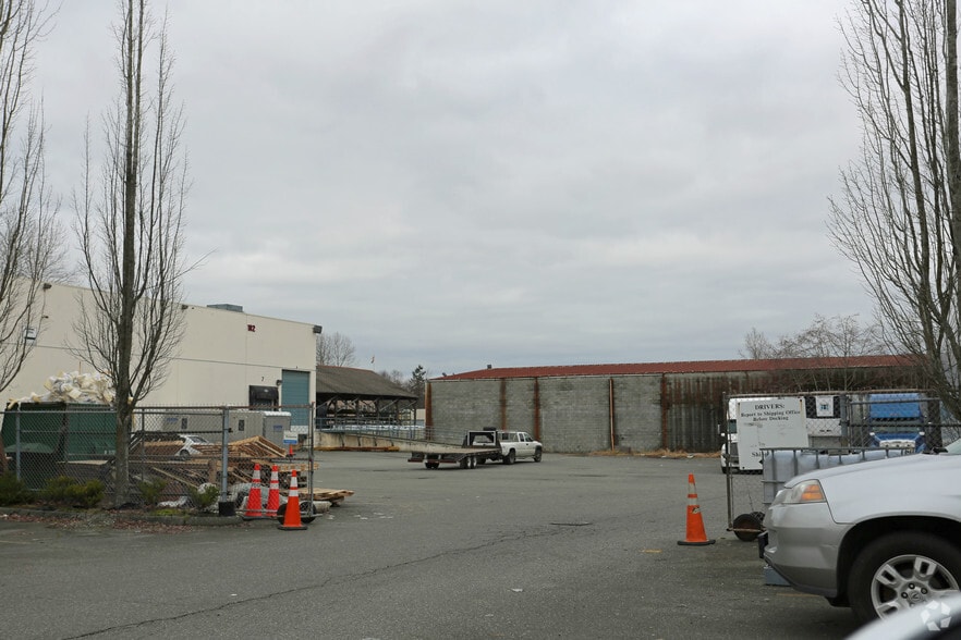 13137 82A Ave, Surrey, BC for lease - Building Photo - Image 3 of 4